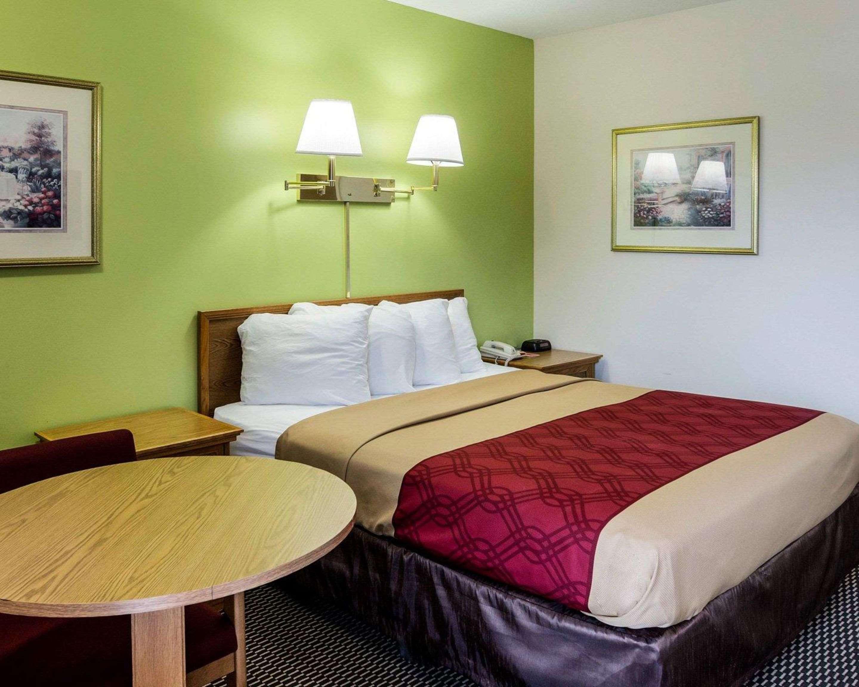 Econo Lodge University Lawrence Kültér fotó